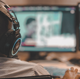 How to Network: 10 Tips for Freelancers and Business Owners